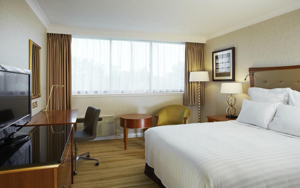 Delta Hotels By Marriott Swindon Extérieur photo