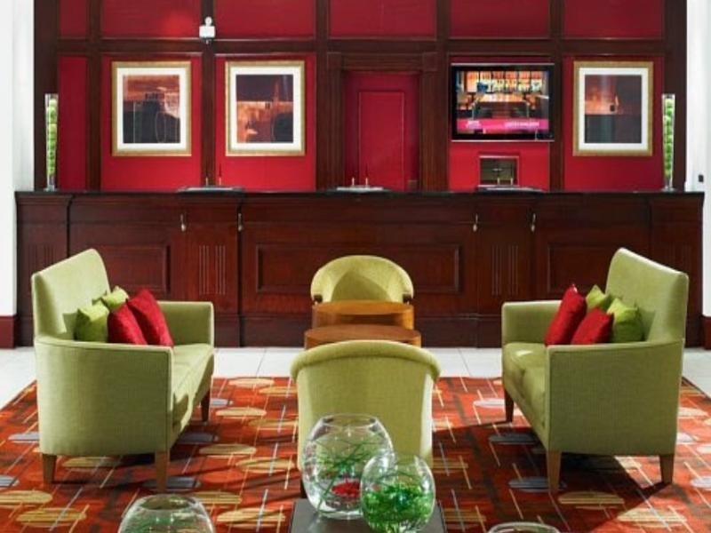 Delta Hotels By Marriott Swindon Extérieur photo