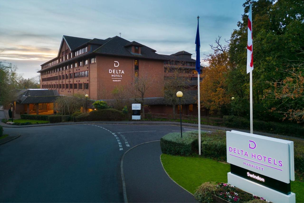 Delta Hotels By Marriott Swindon Extérieur photo