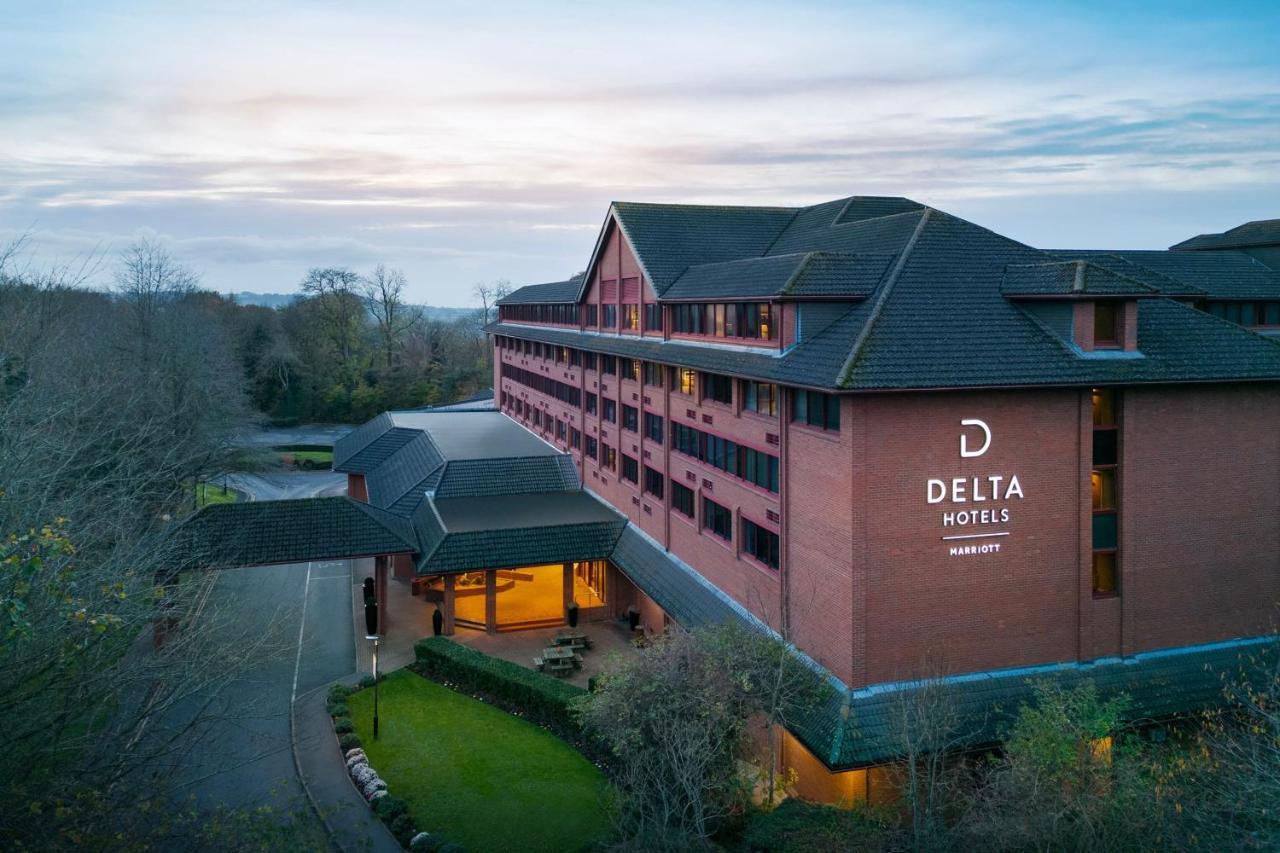 Delta Hotels By Marriott Swindon Extérieur photo