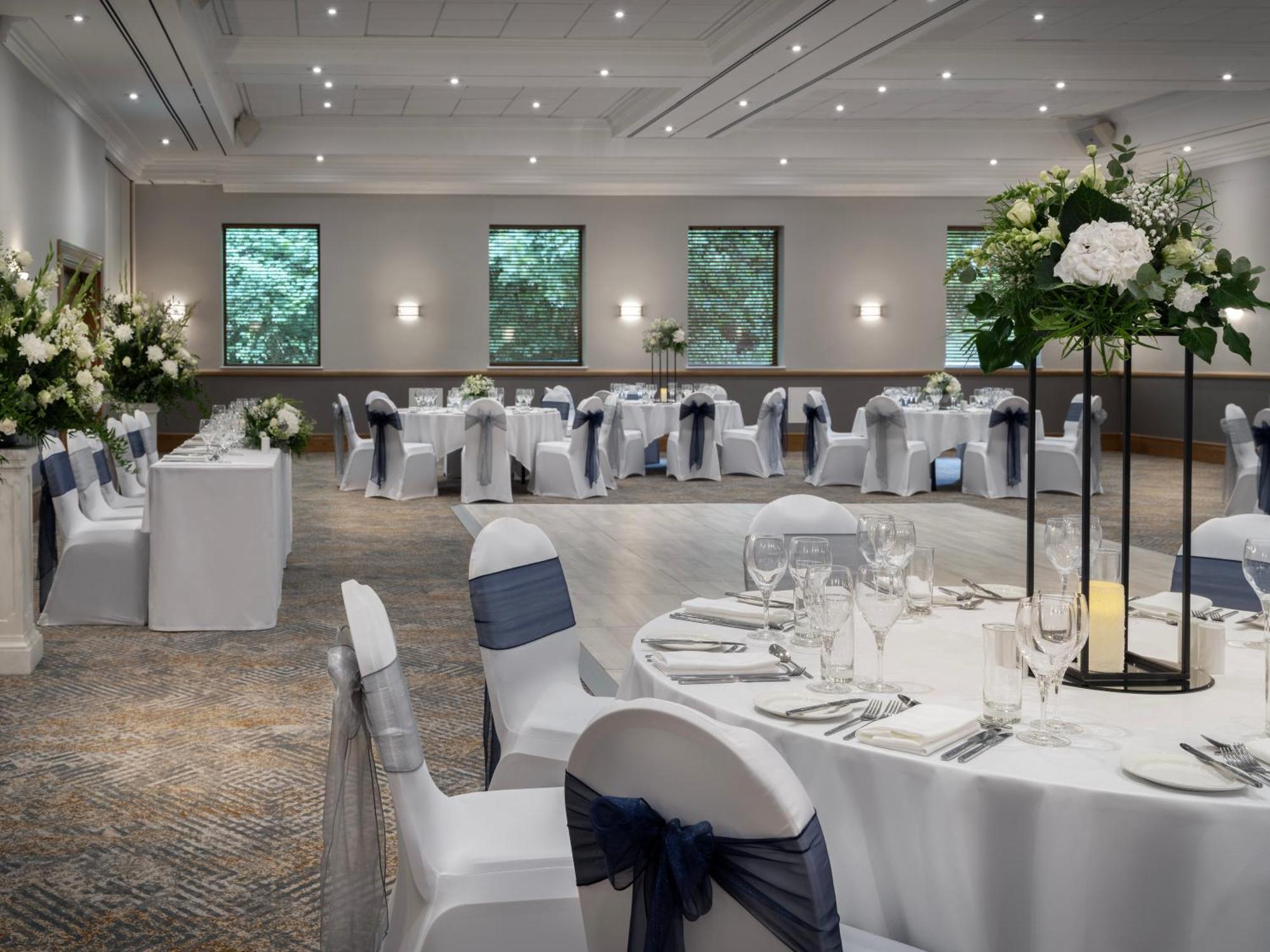 Delta Hotels By Marriott Swindon Extérieur photo