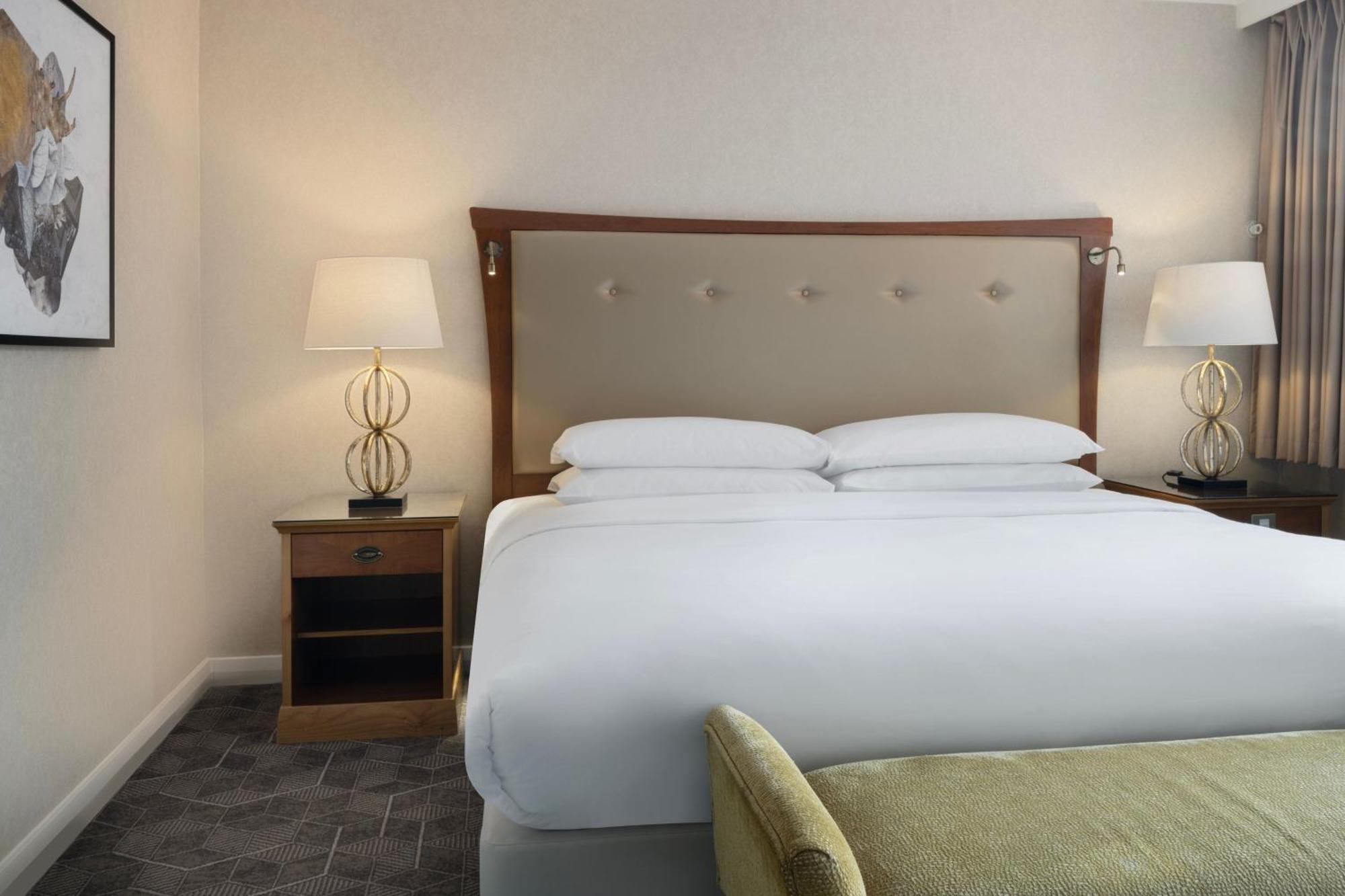 Delta Hotels By Marriott Swindon Extérieur photo