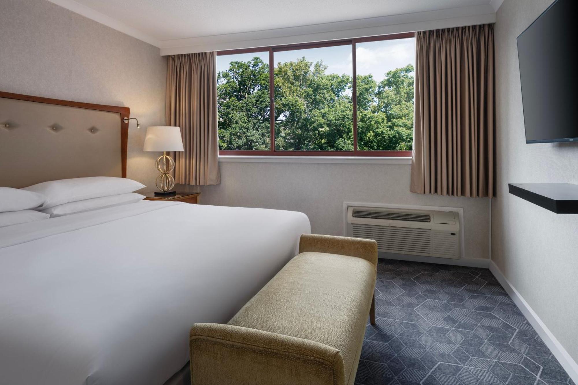 Delta Hotels By Marriott Swindon Extérieur photo