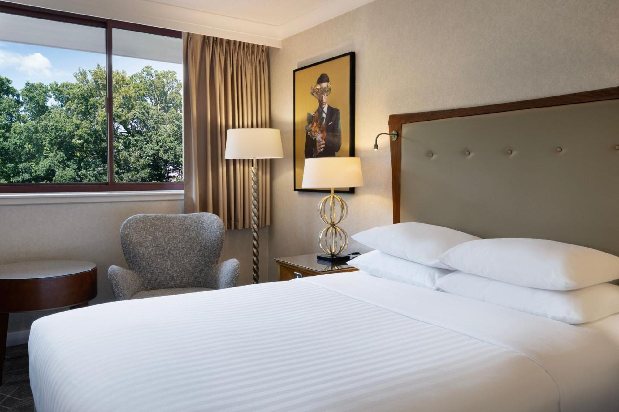 Delta Hotels By Marriott Swindon Extérieur photo