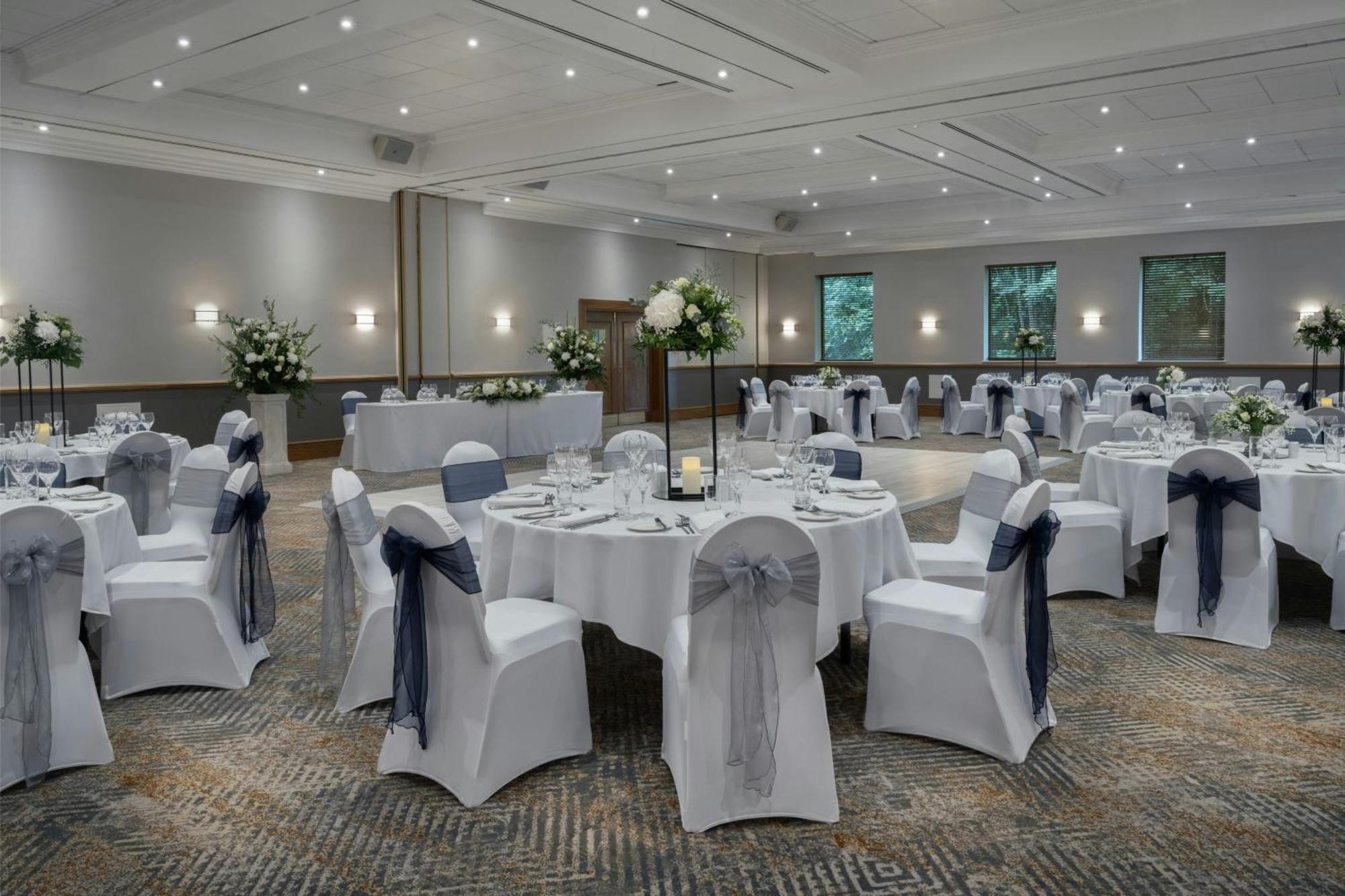 Delta Hotels By Marriott Swindon Extérieur photo